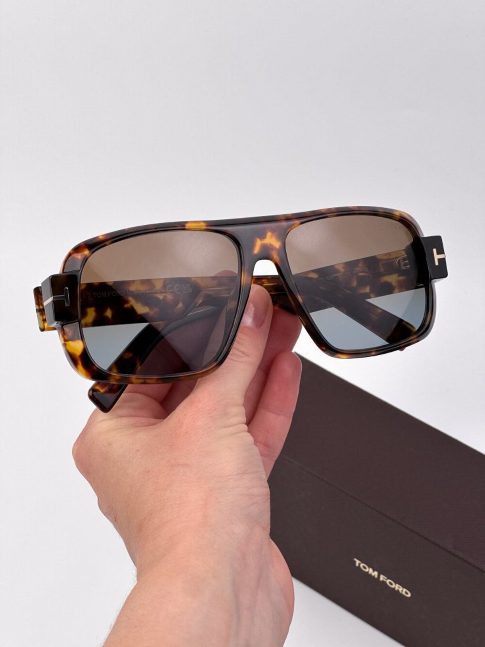 Tom Ford TURNER FT1101 52F Sunglasses – Havana Pilot Frame Brown Gradient